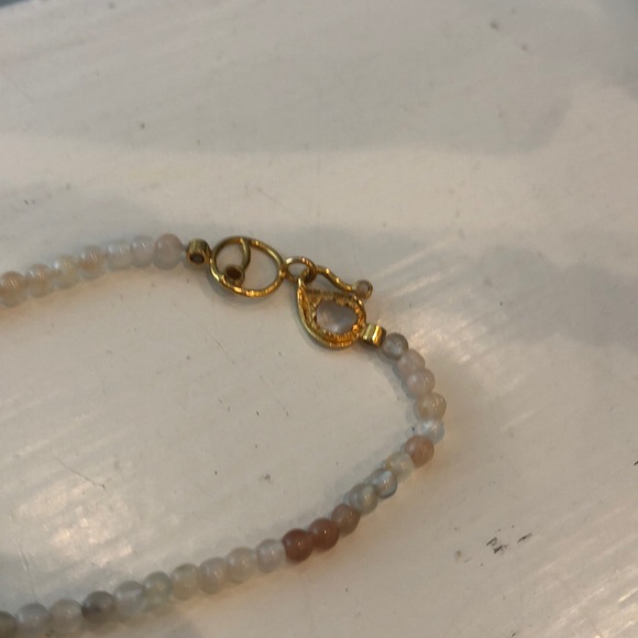 Moonstone necklace with 18k gold and diamond slice pendant - Picture 6 of 7